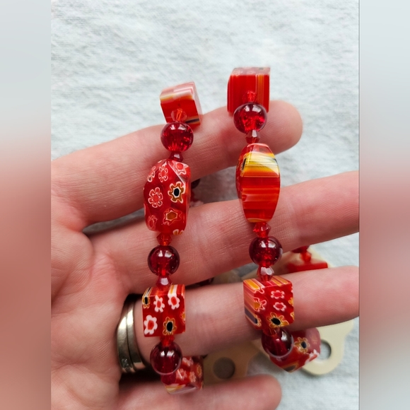 Vintage Shades of Red Beaded Stretch Bracelets, Lot Of Two, EsMar, NWT - Picture 6 of 11